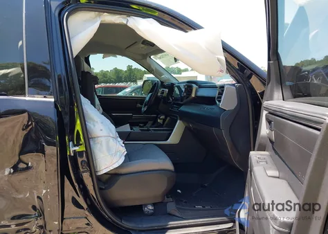 2023 Toyota Tundra Sr5 z USA, uszkodzony, nr VIN 5TFLA5DB7PX059583